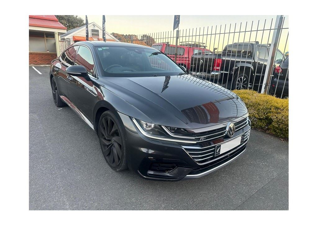 2018 VW Arteon R-Line