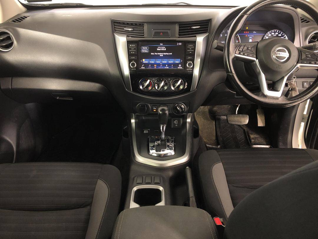 2021 Nissan Navara ST 4WD - Image 9