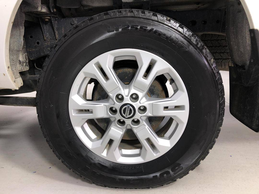 2021 Nissan Navara ST 4WD - Image 12