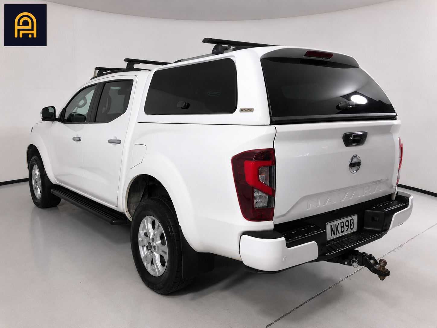 2021 Nissan Navara ST 4WD - Image 5